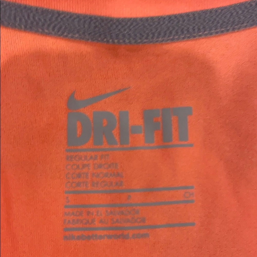 Coral Nike Dry-fit T-shirt - Picture 3 of 3
